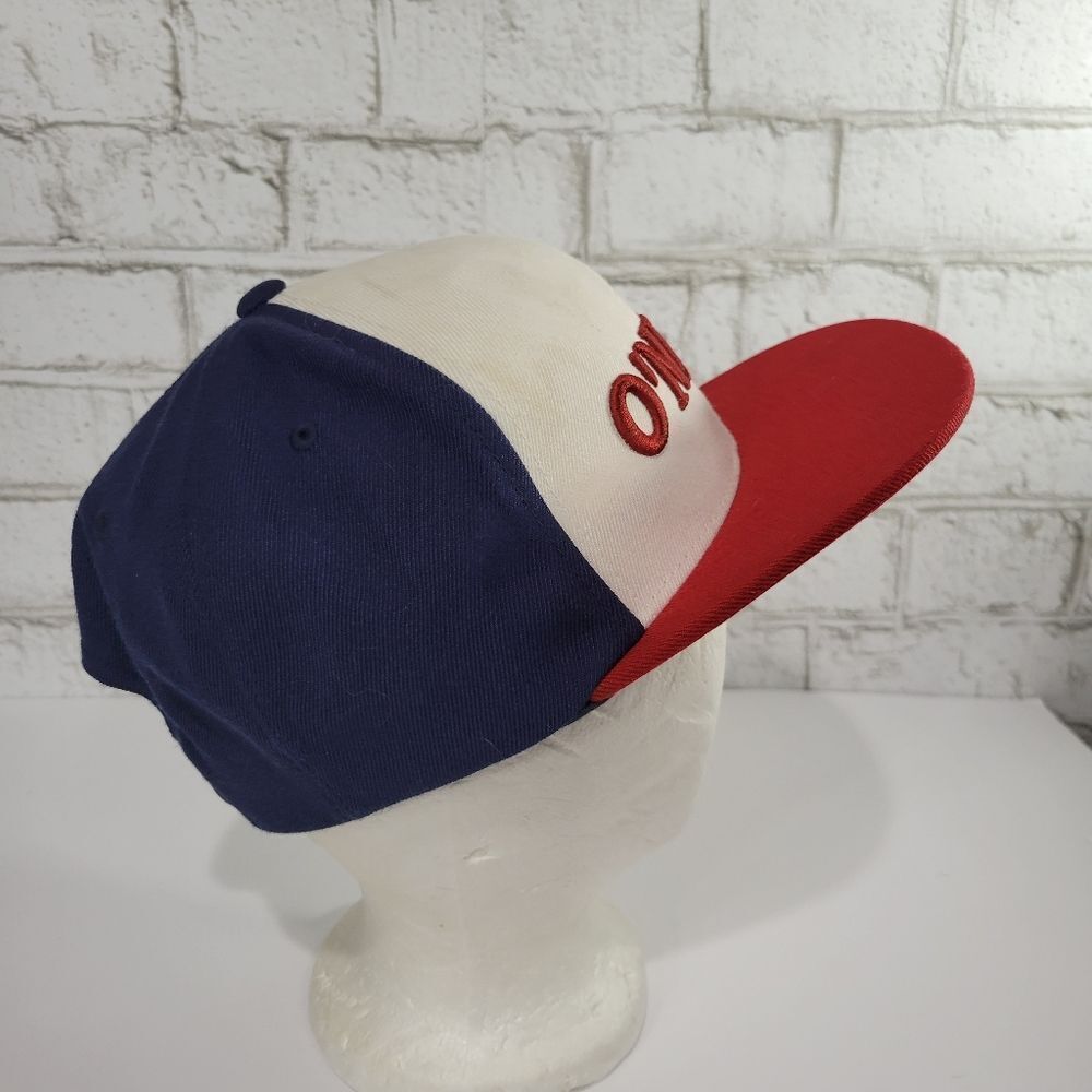O'Neill red white and blue hat - Picture 4 of 10